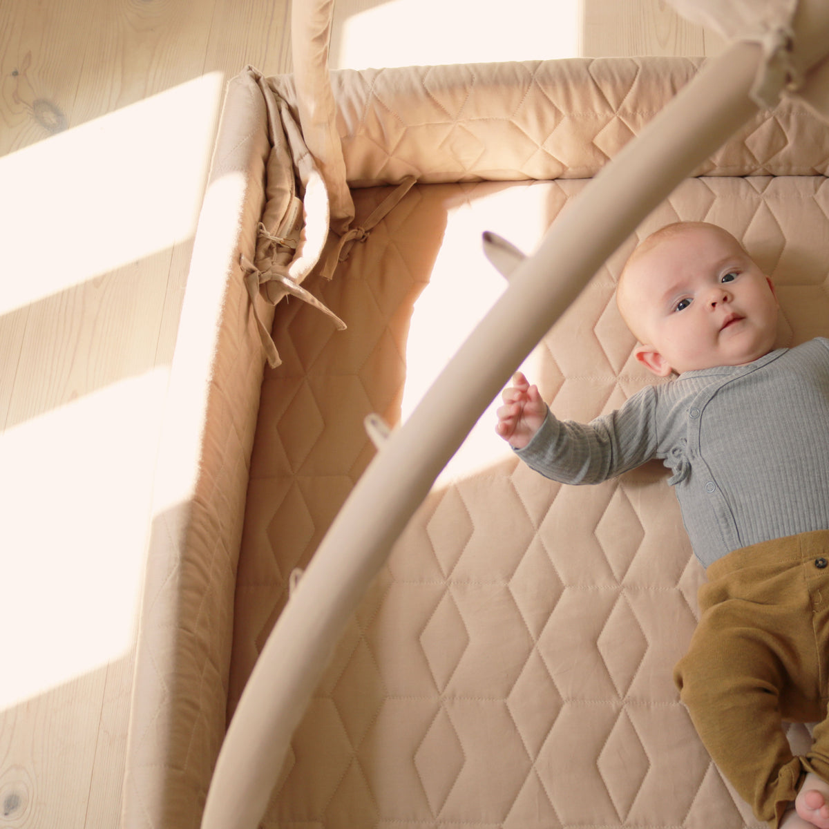Activity nest - Soft quilt Doeskin