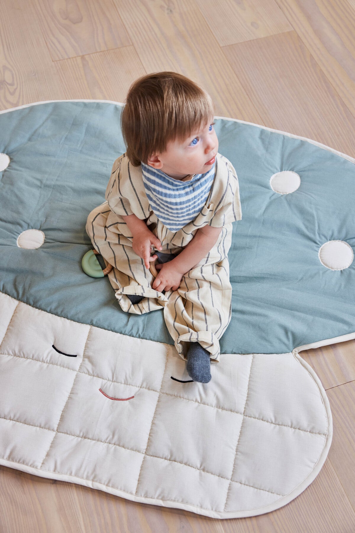 Couverture matelassée à motif de champignons