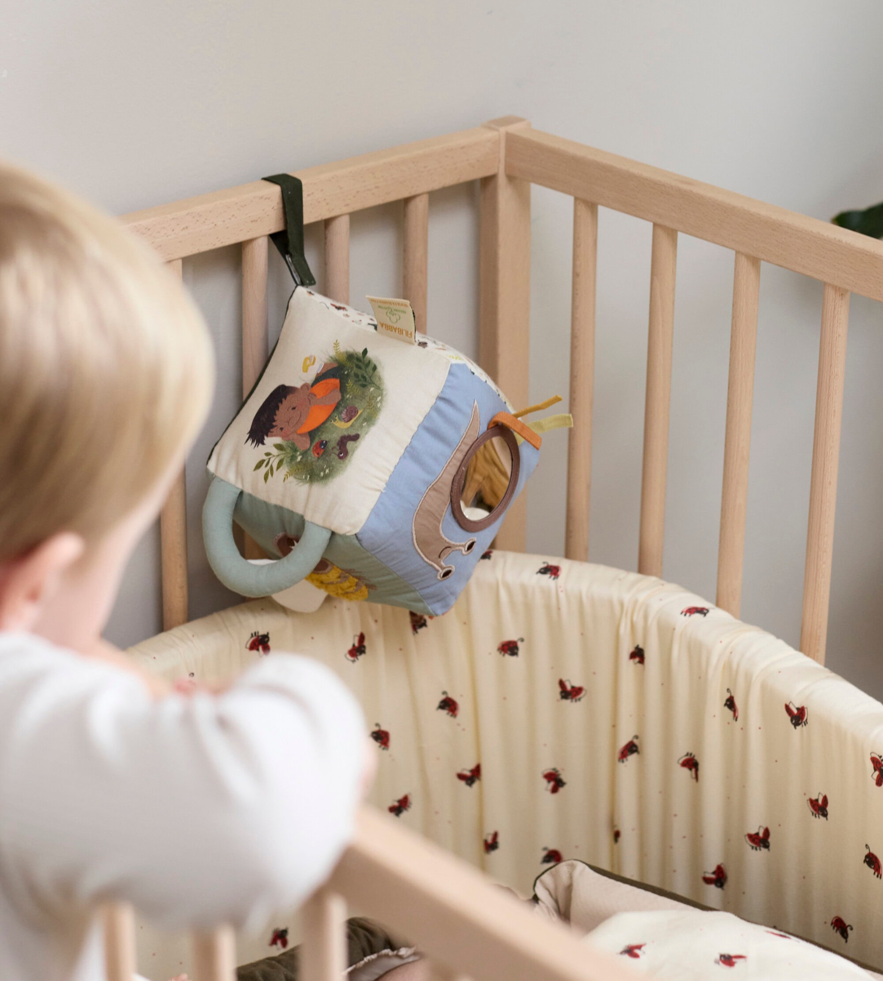 Activity cube - Little Wonders